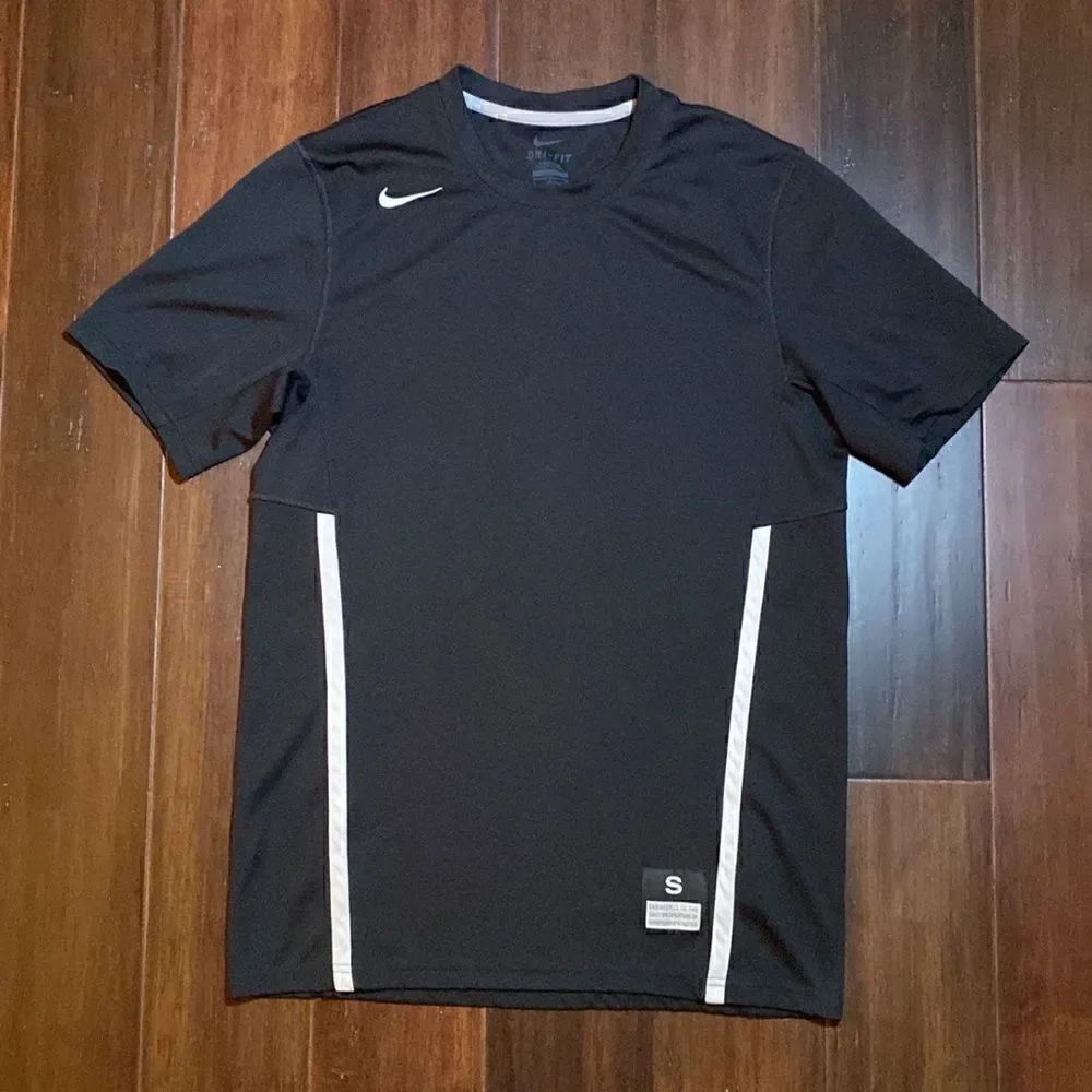 Nike Mens Shirt